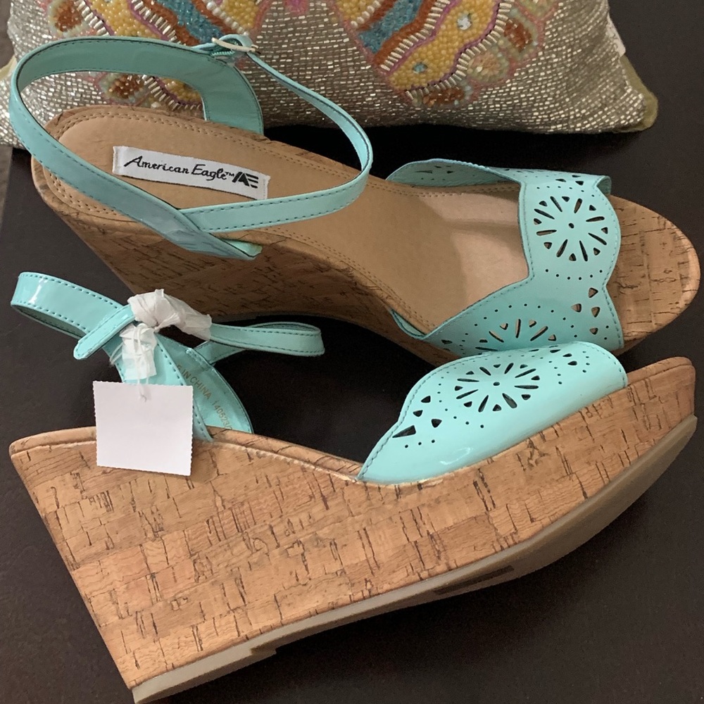NWT WOMENS SANDAL SIZE 12